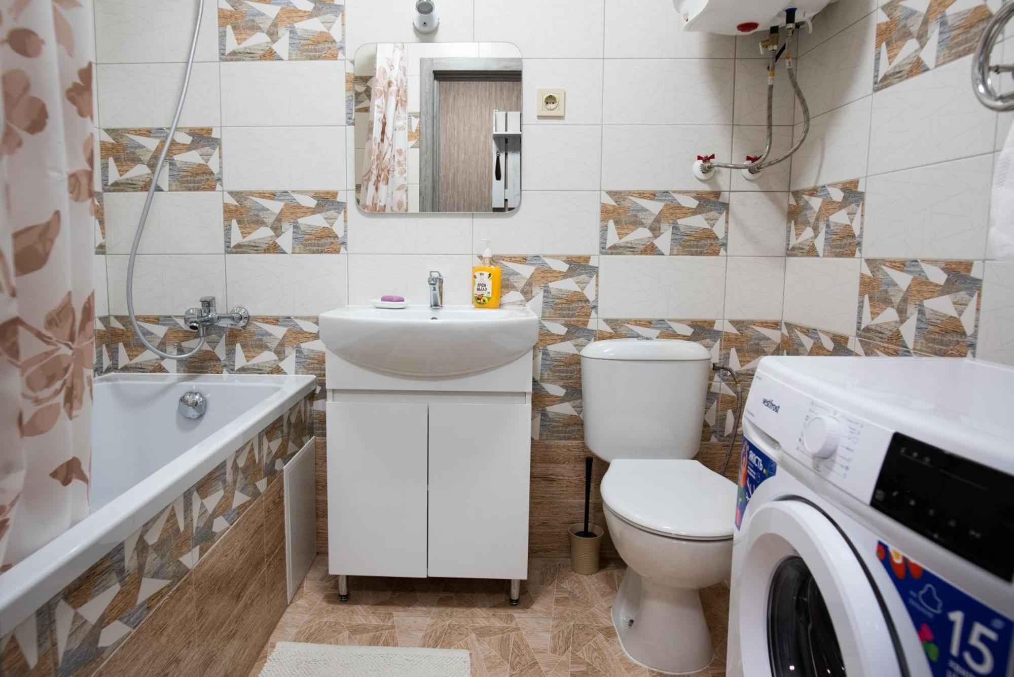Академіка Корольова 20 1 Apartment Cherkasy Bagian luar foto