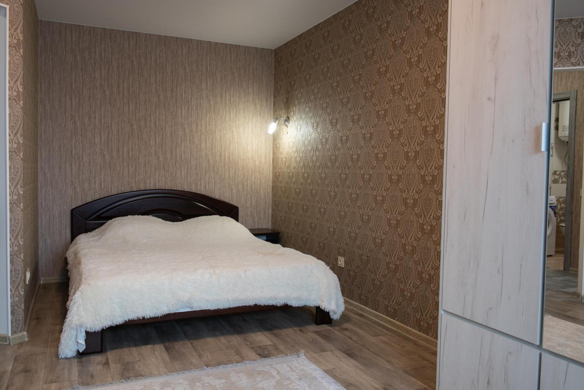 Академіка Корольова 20 1 Apartment Cherkasy Bagian luar foto
